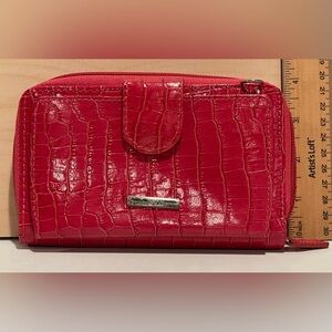 Samantha Brown Cell Phone Wallet in Pink